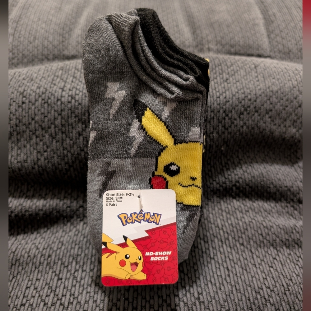 Pokemon Pikachu Gray No-Show Socks Set